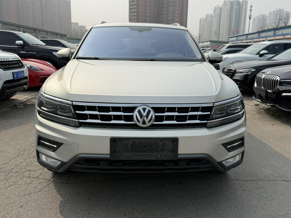 Volkswagen Tiguan L