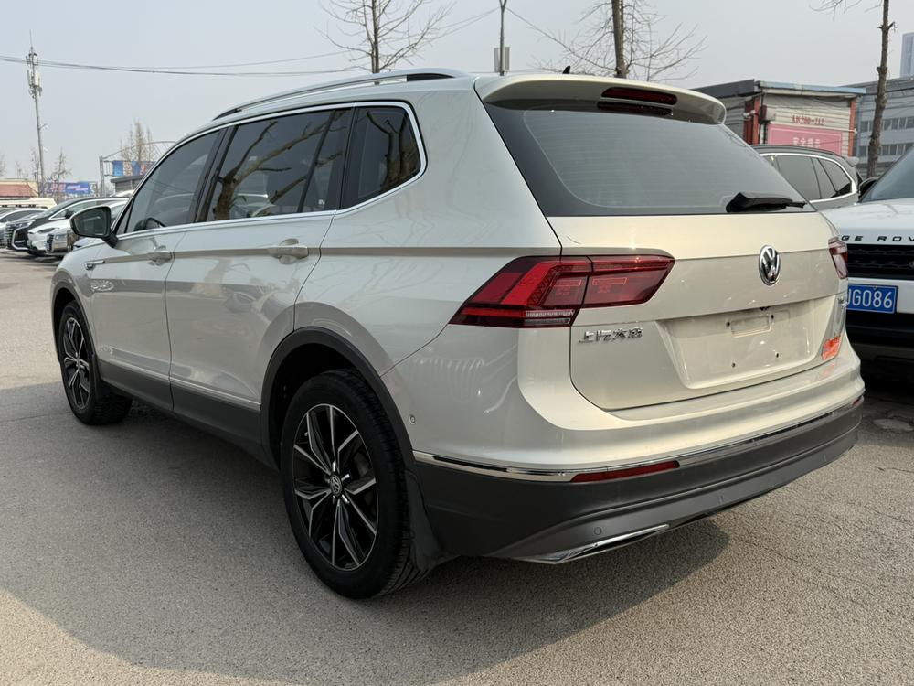 Volkswagen Tiguan L