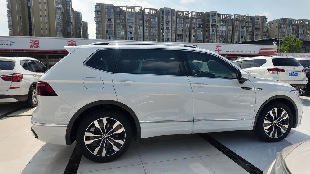 Volkswagen Tiguan L