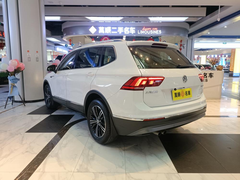 Volkswagen Tiguan L