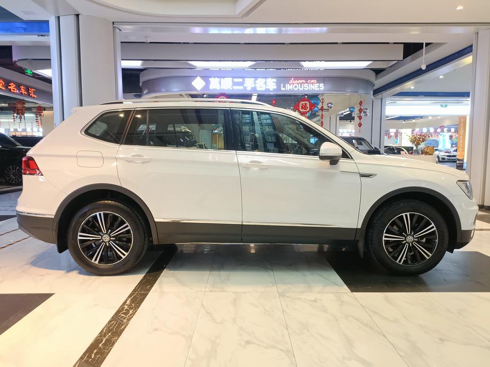 Volkswagen Tiguan L