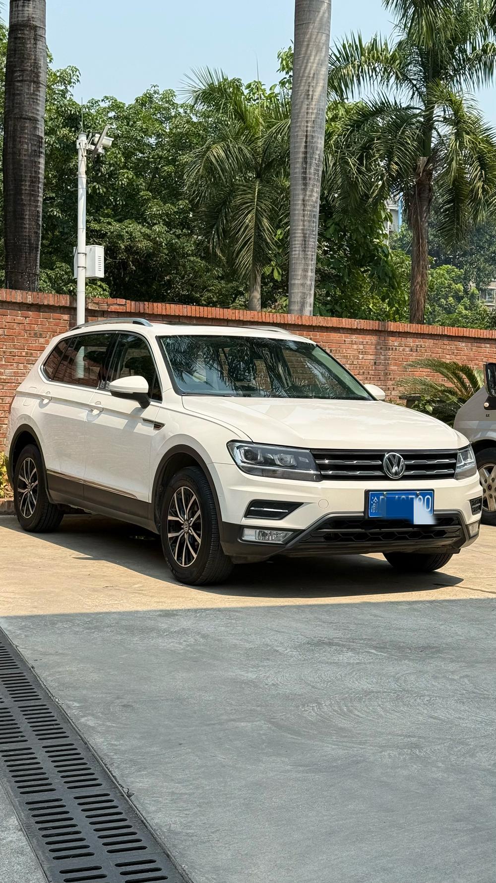 Volkswagen Tiguan L