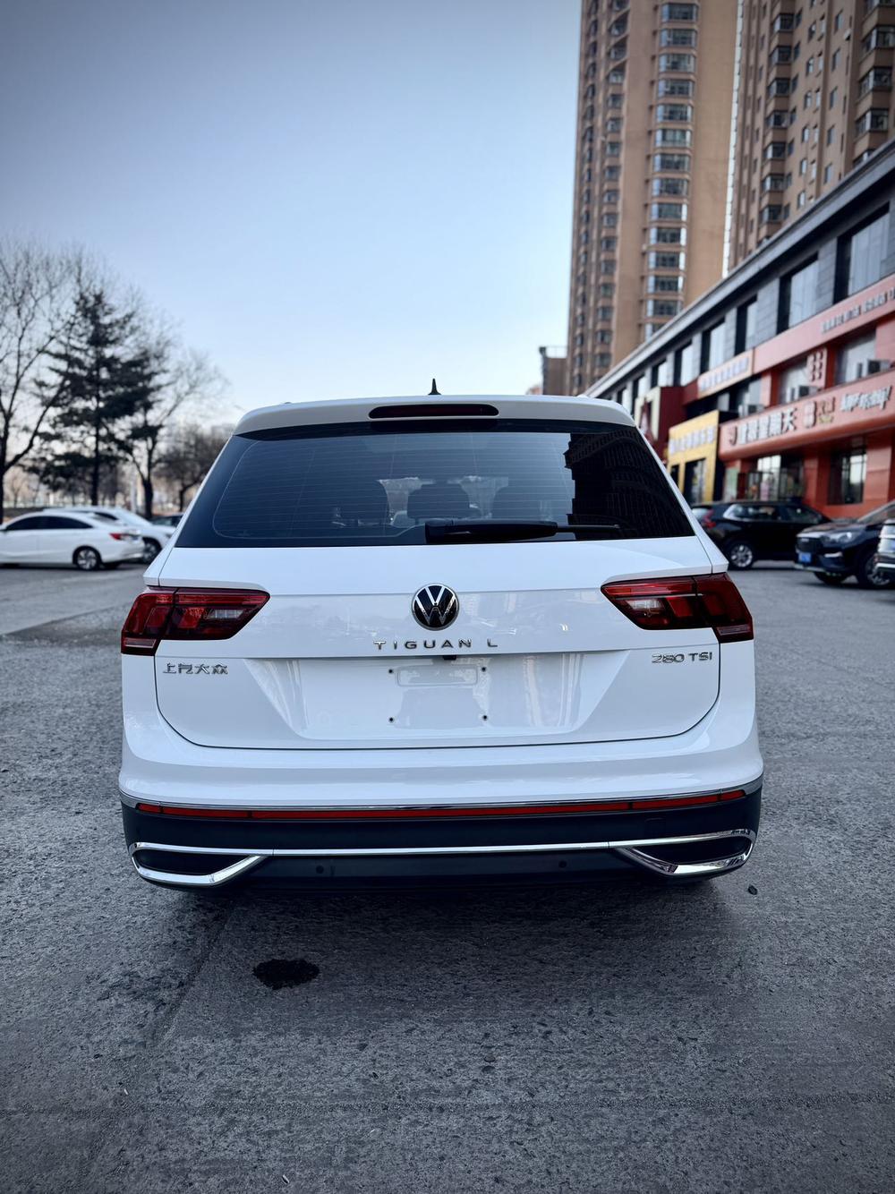 Volkswagen Tiguan L