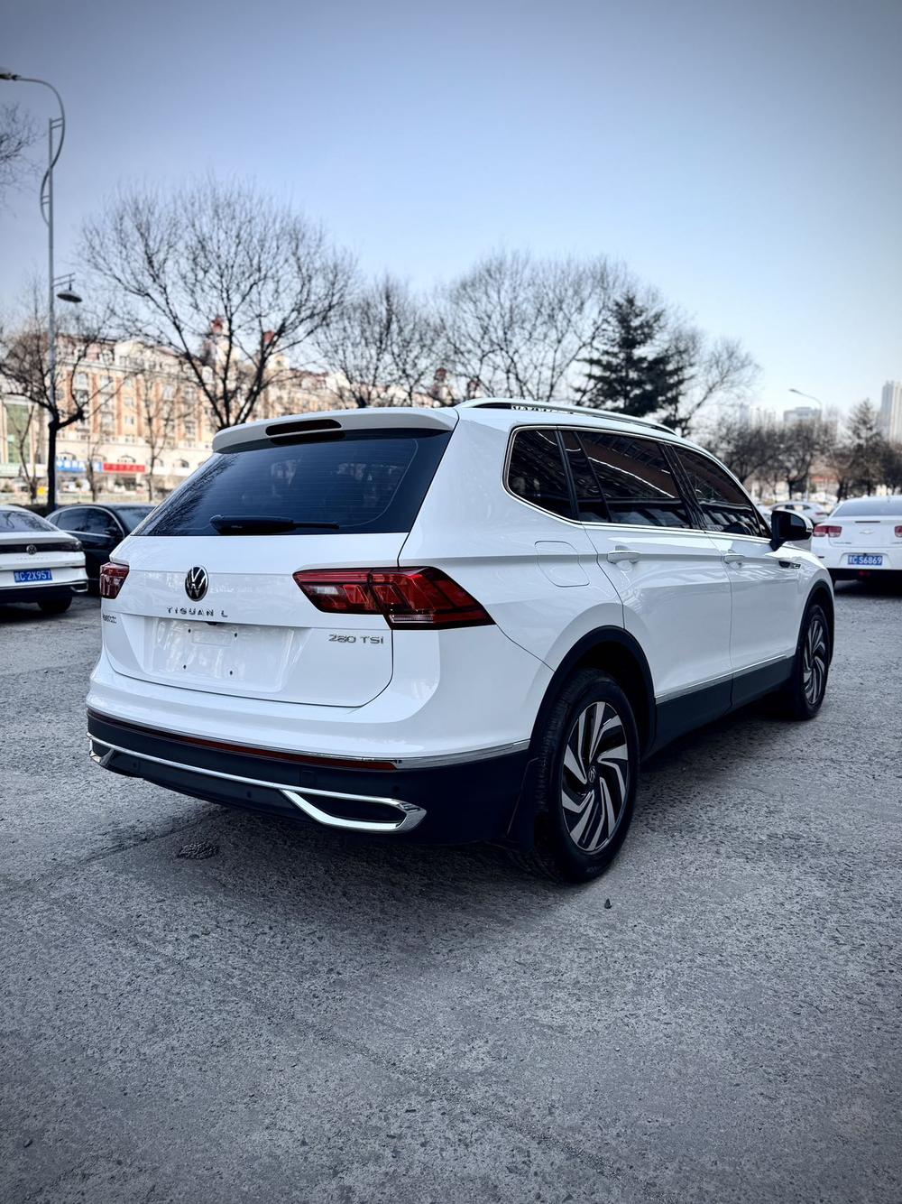 Volkswagen Tiguan L