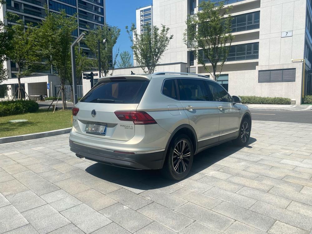 Volkswagen Tiguan L