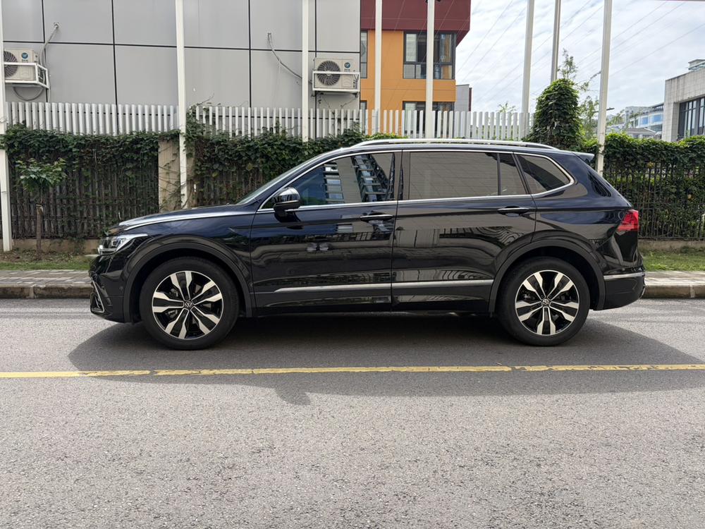 Volkswagen Tiguan L