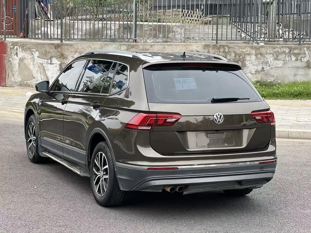 Volkswagen Tiguan L
