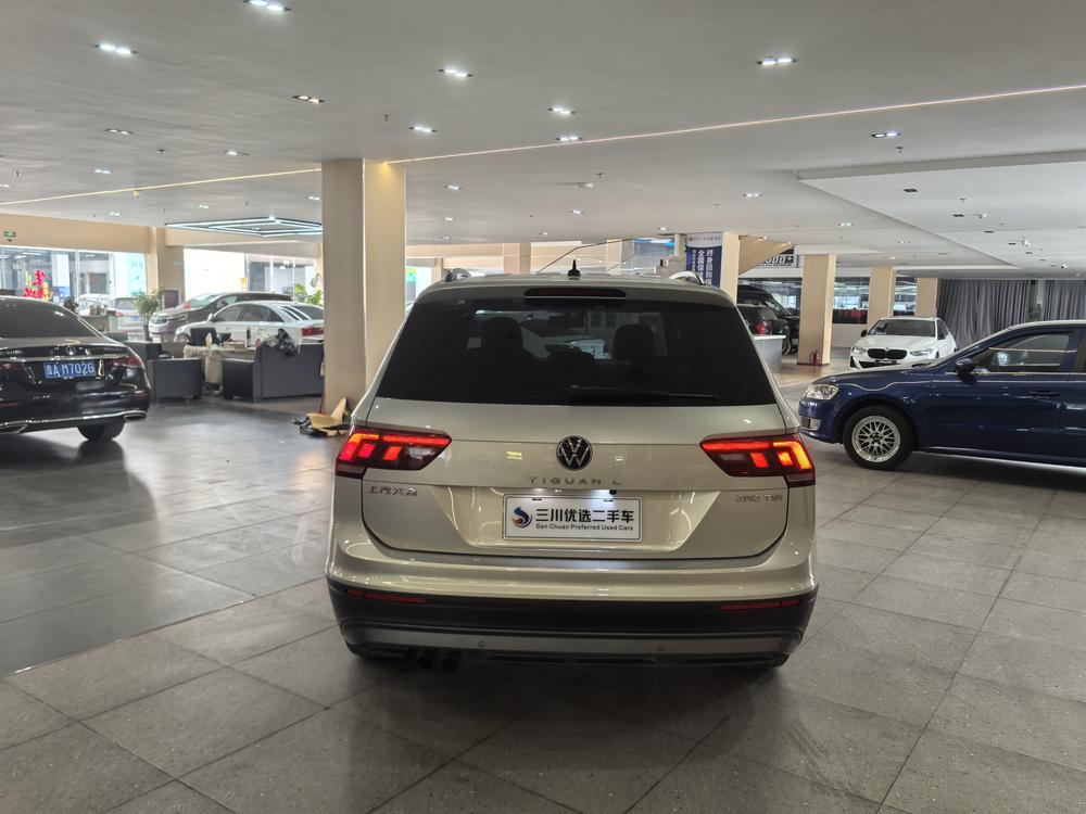 Volkswagen Tiguan L