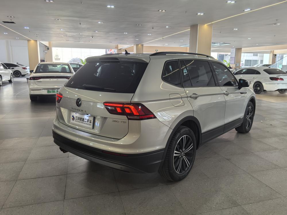 Volkswagen Tiguan L