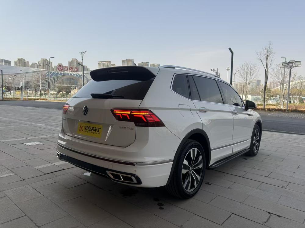 Volkswagen Tiguan L