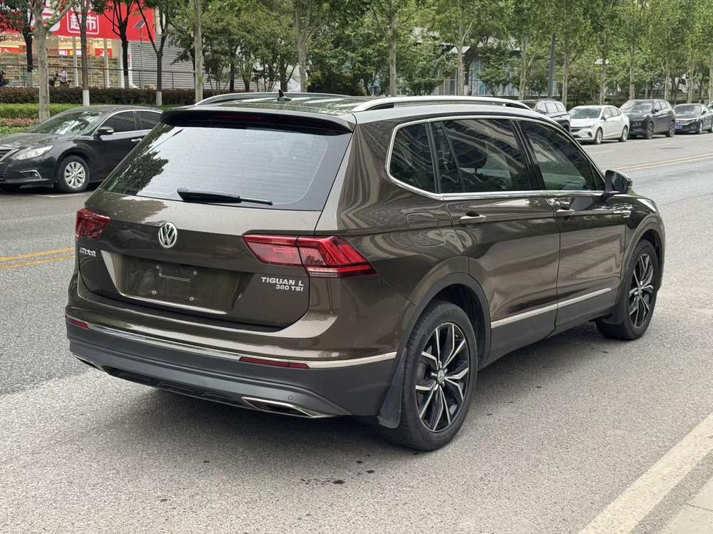 Volkswagen Tiguan L
