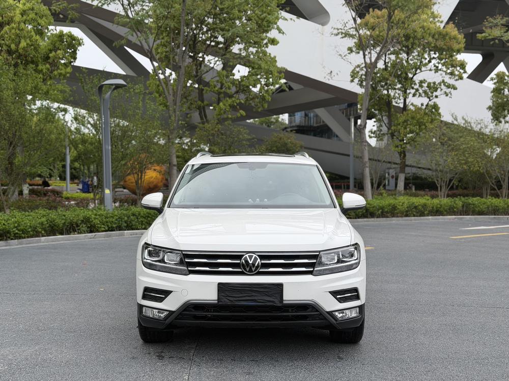 Volkswagen Tiguan L