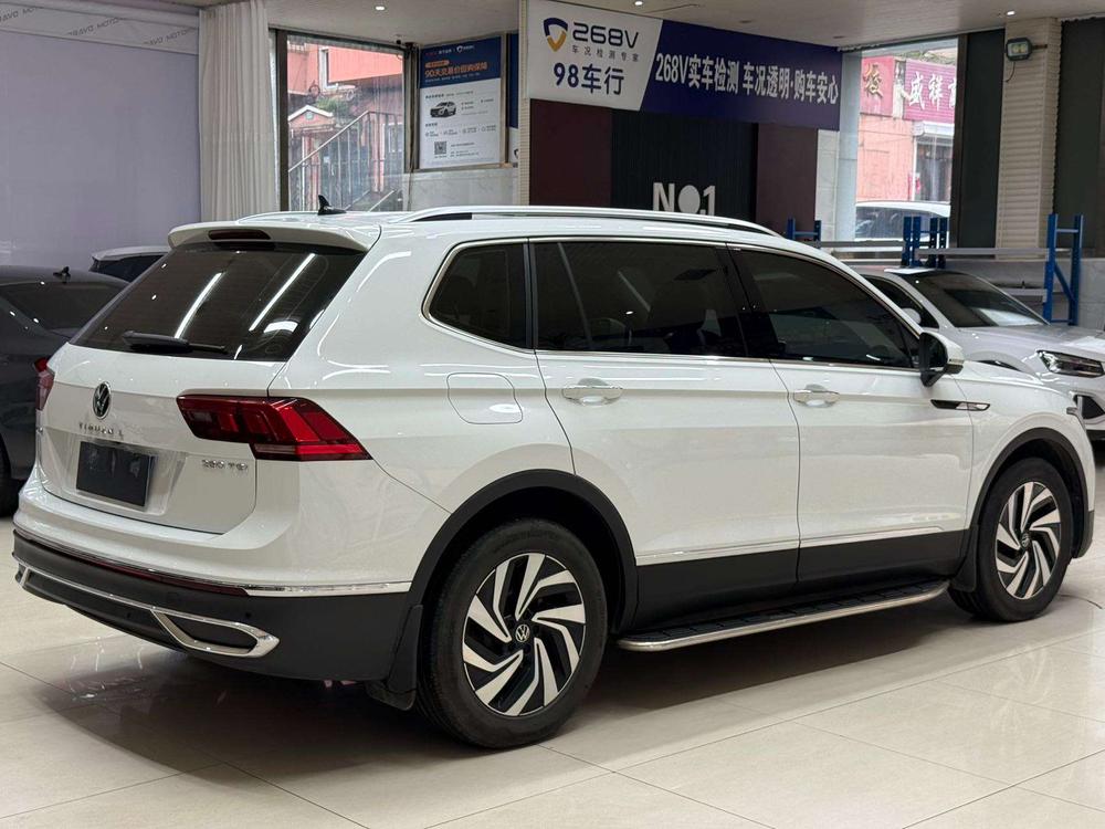 Volkswagen Tiguan L