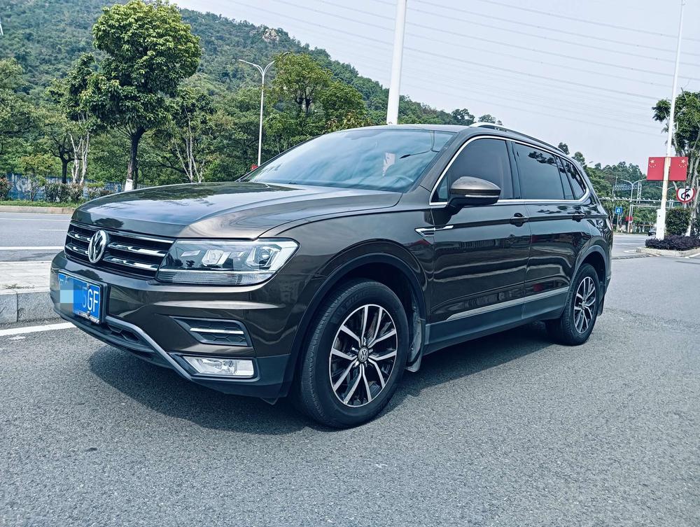 Volkswagen Tiguan L