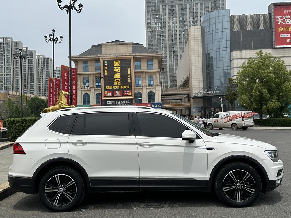 Volkswagen Tiguan L