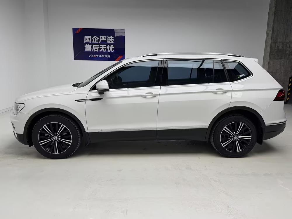 Volkswagen Tiguan L