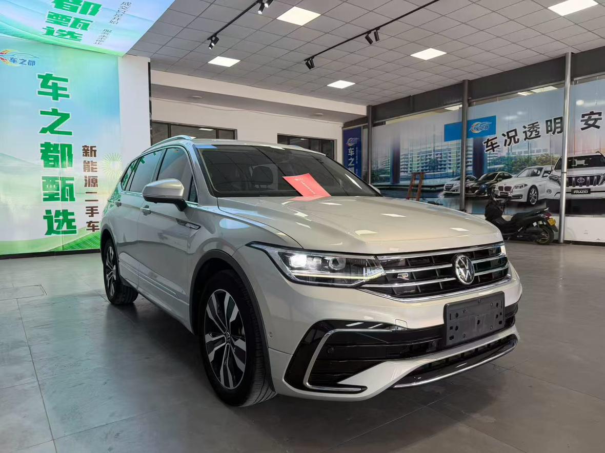 Volkswagen Tiguan L