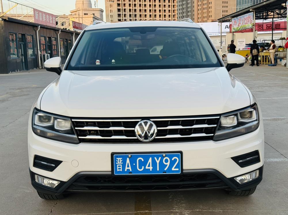 Volkswagen Tiguan L