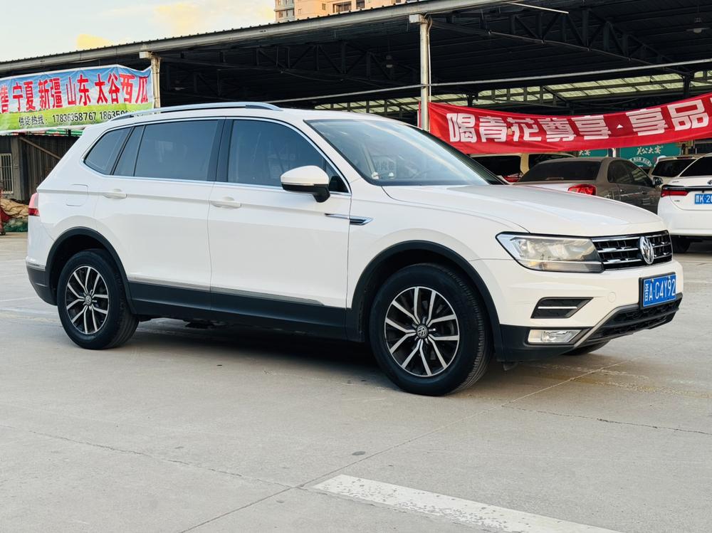 Volkswagen Tiguan L