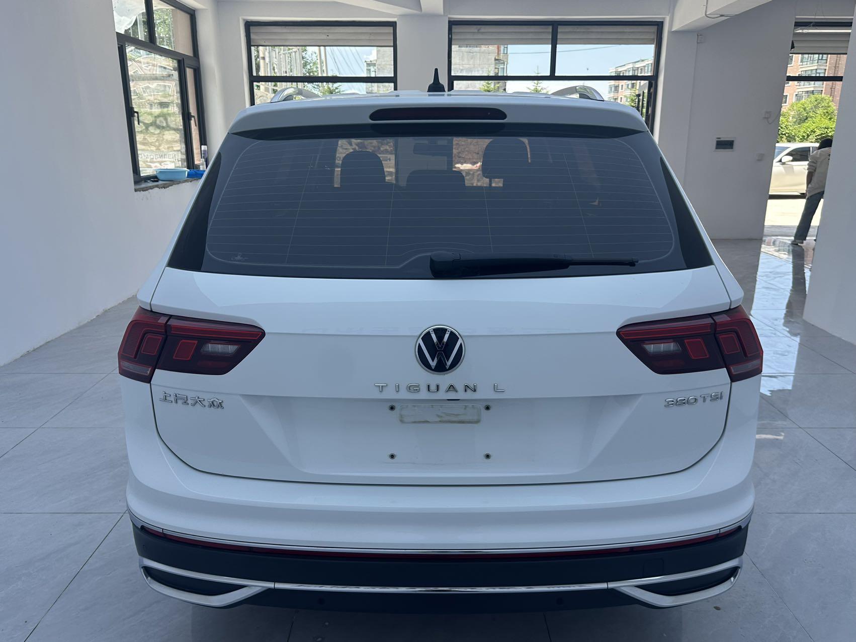 Volkswagen Tiguan L