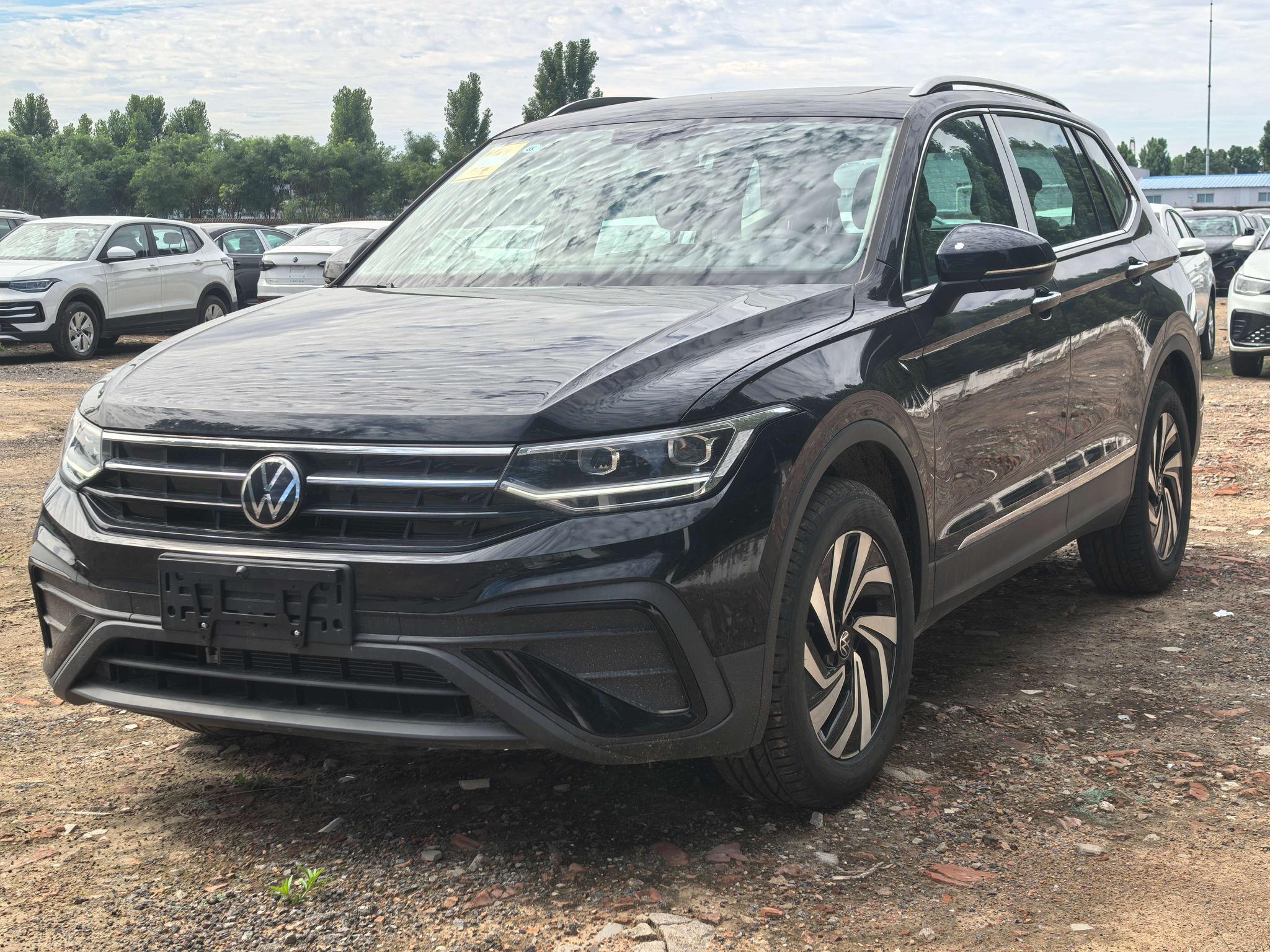 Volkswagen Tiguan L