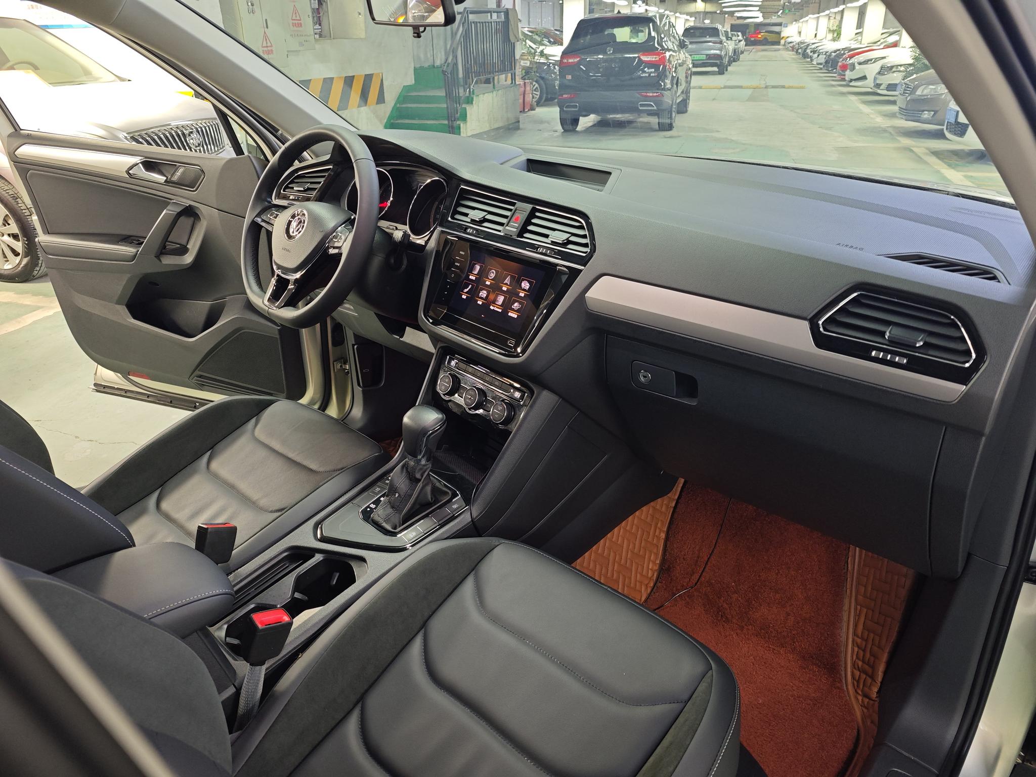 Volkswagen Tiguan L