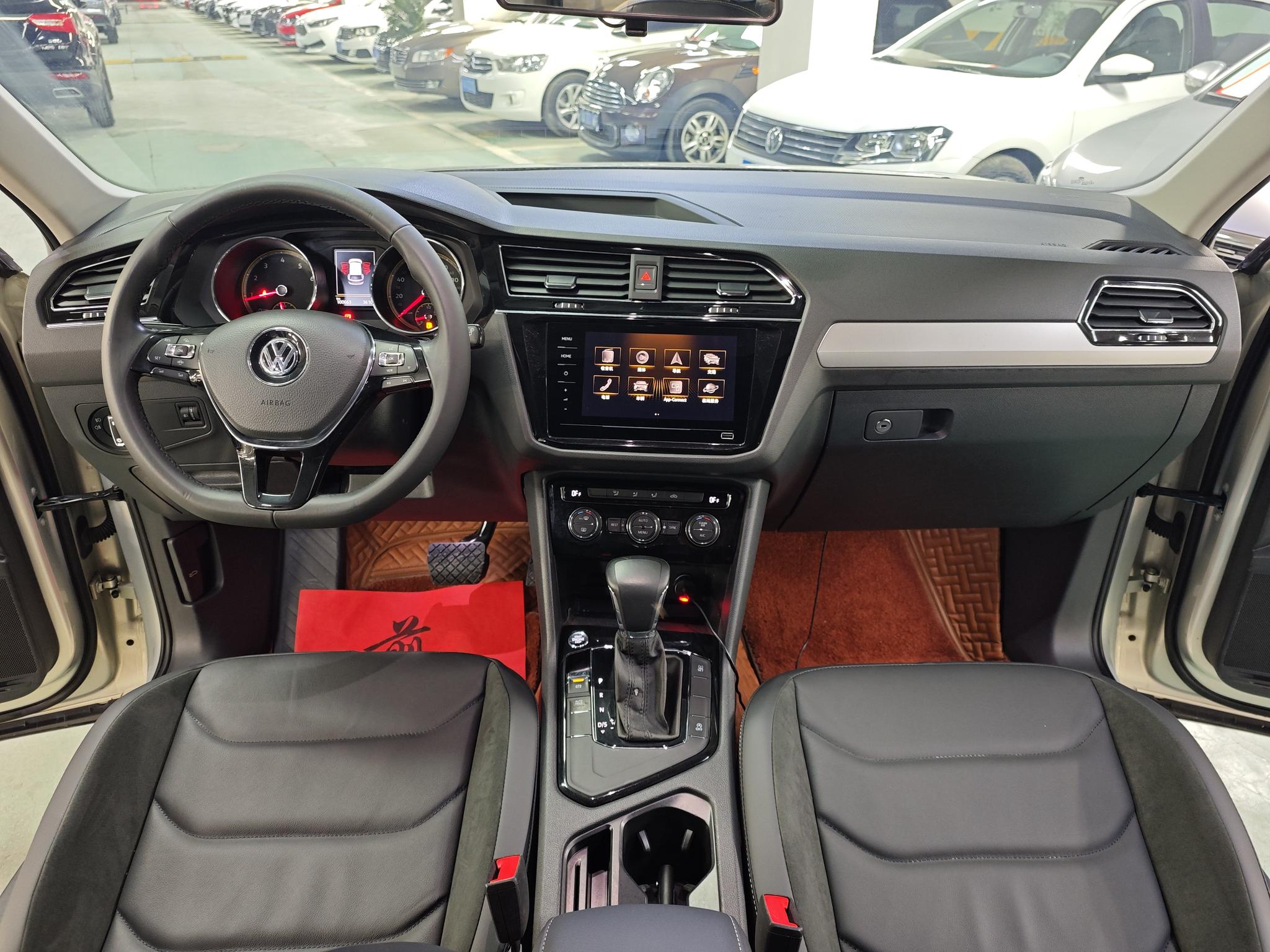 Volkswagen Tiguan L