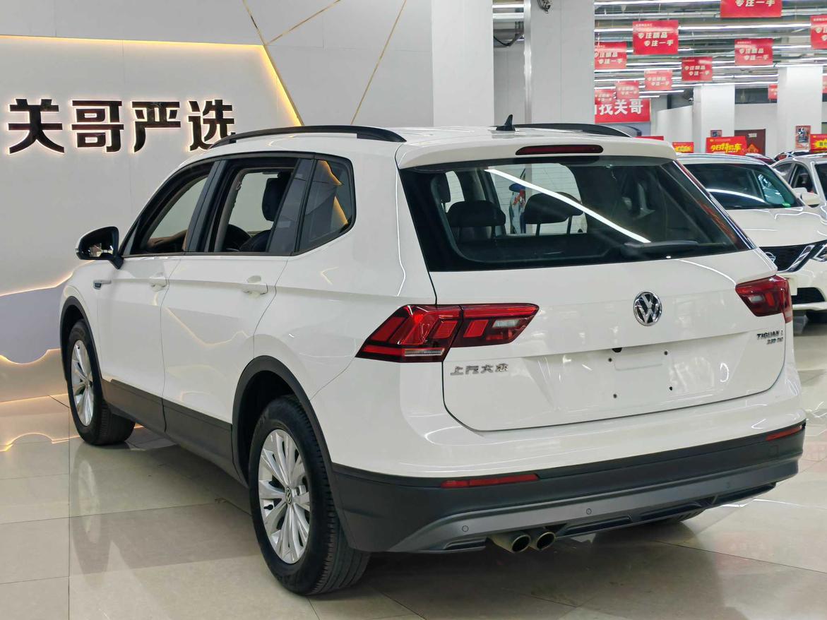 Volkswagen Tiguan L