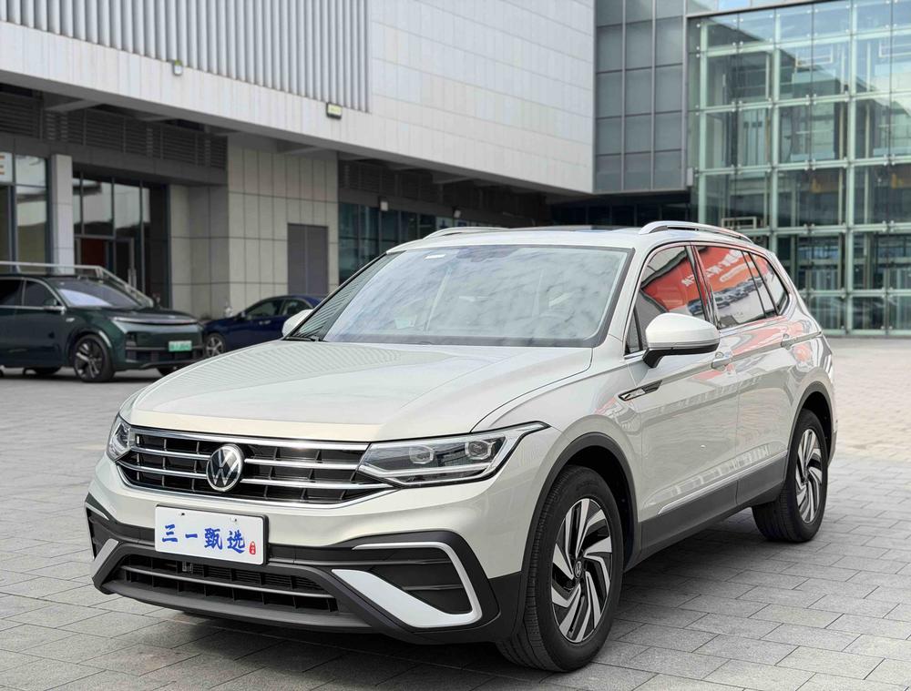 Volkswagen Tiguan L