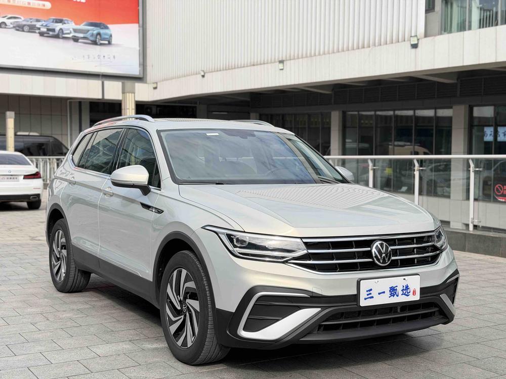 Volkswagen Tiguan L