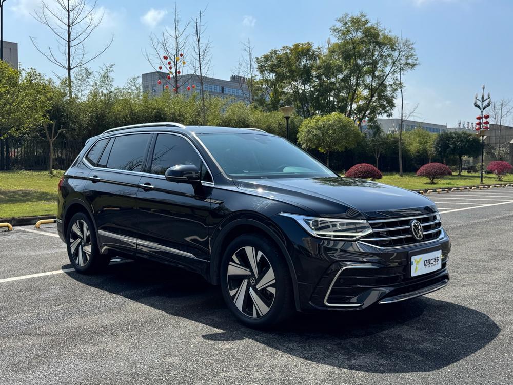 Volkswagen Tiguan L