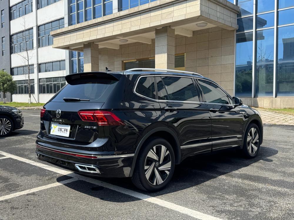 Volkswagen Tiguan L