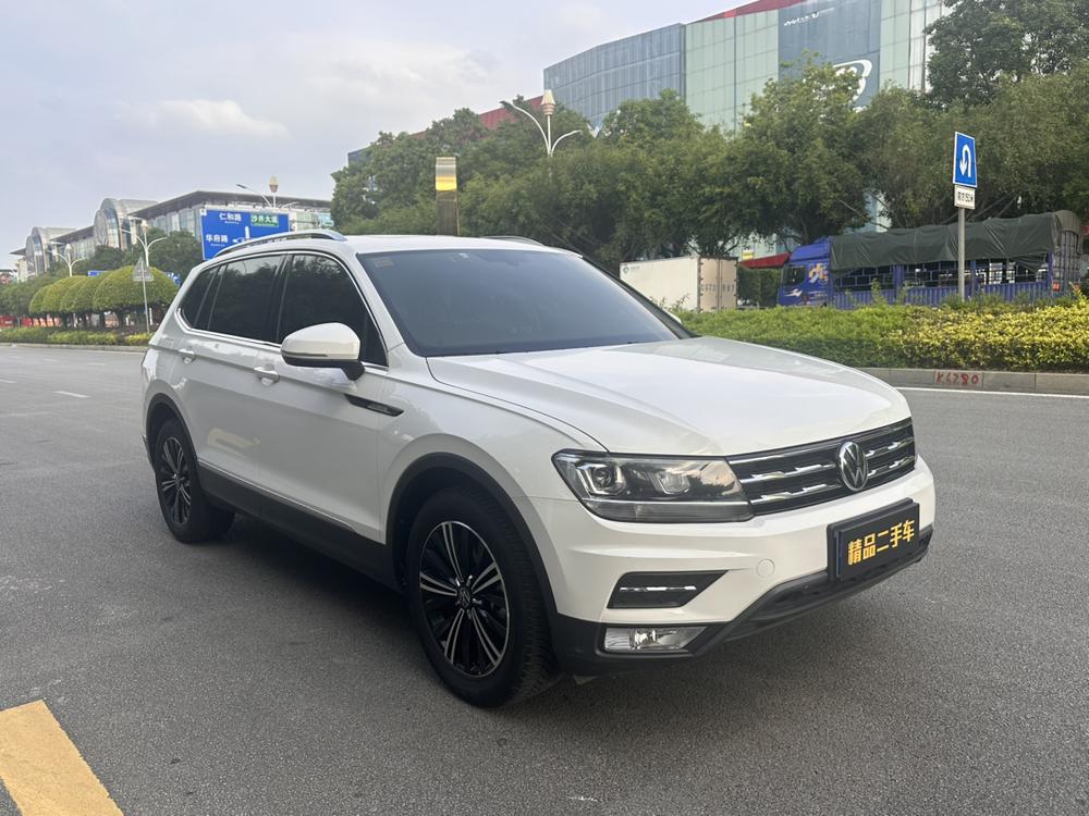 Volkswagen Tiguan L