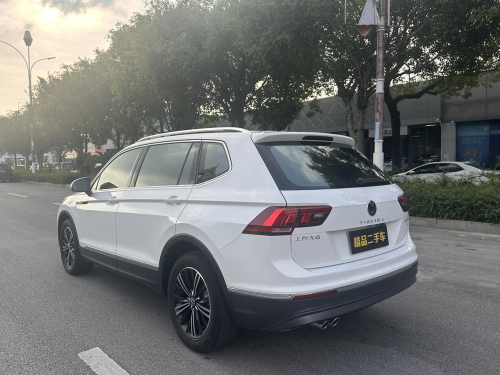 Volkswagen Tiguan L