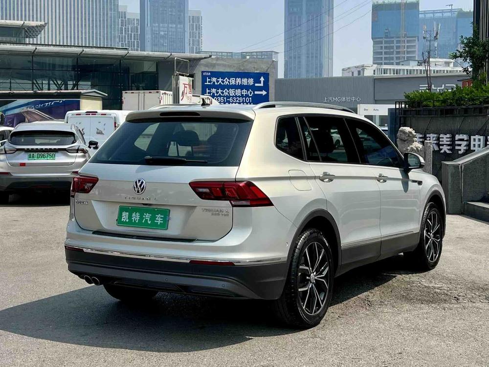 Volkswagen Tiguan L