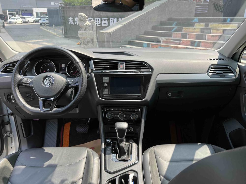 Volkswagen Tiguan L