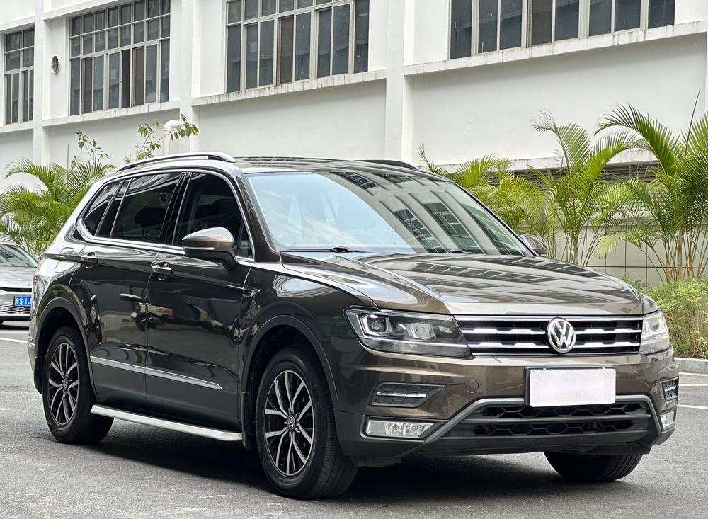 Volkswagen Tiguan L