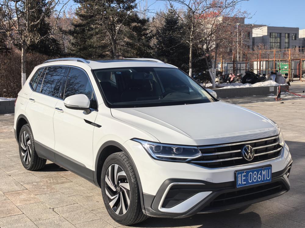Volkswagen Tiguan L