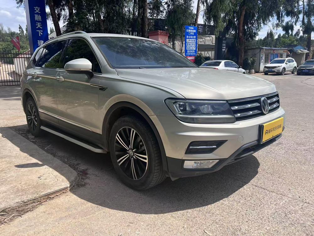 Volkswagen Tiguan L