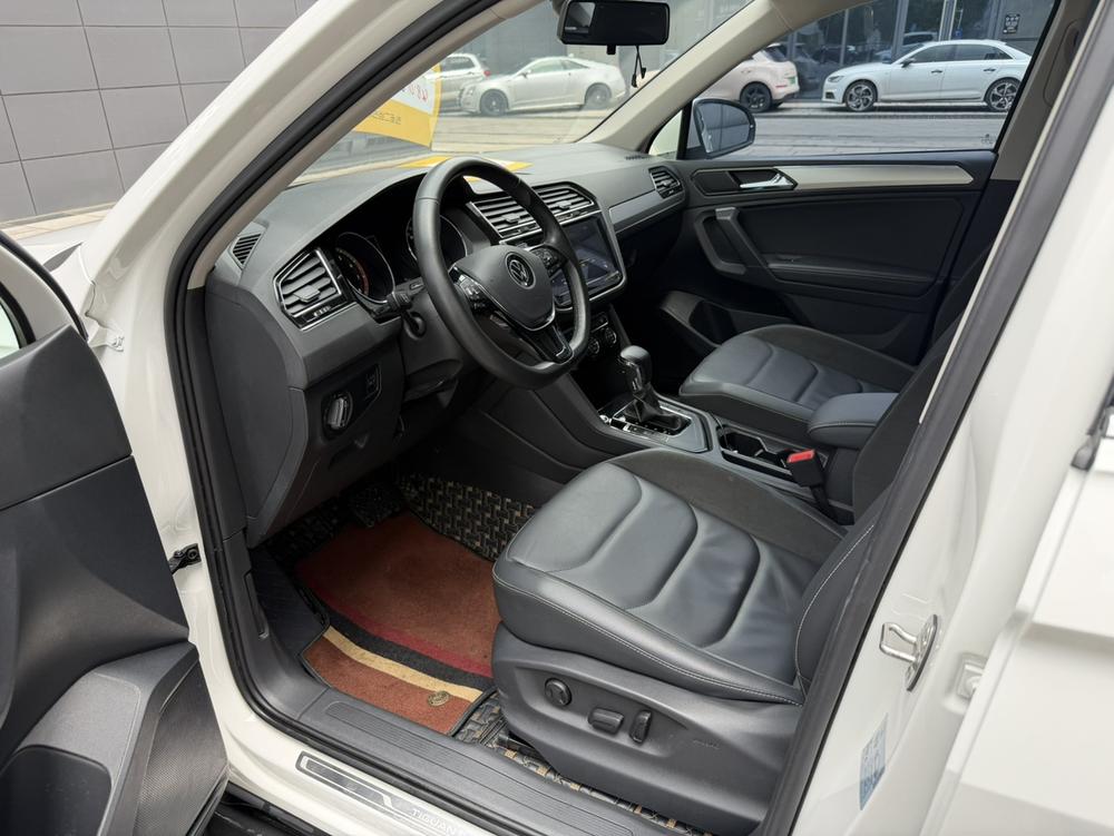 Volkswagen Tiguan L