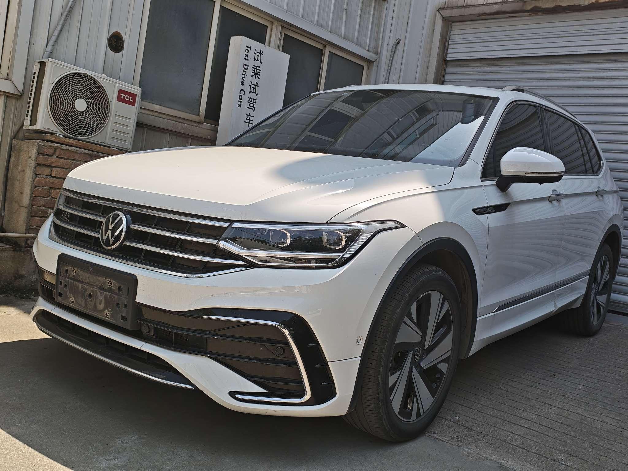 Volkswagen Tiguan L
