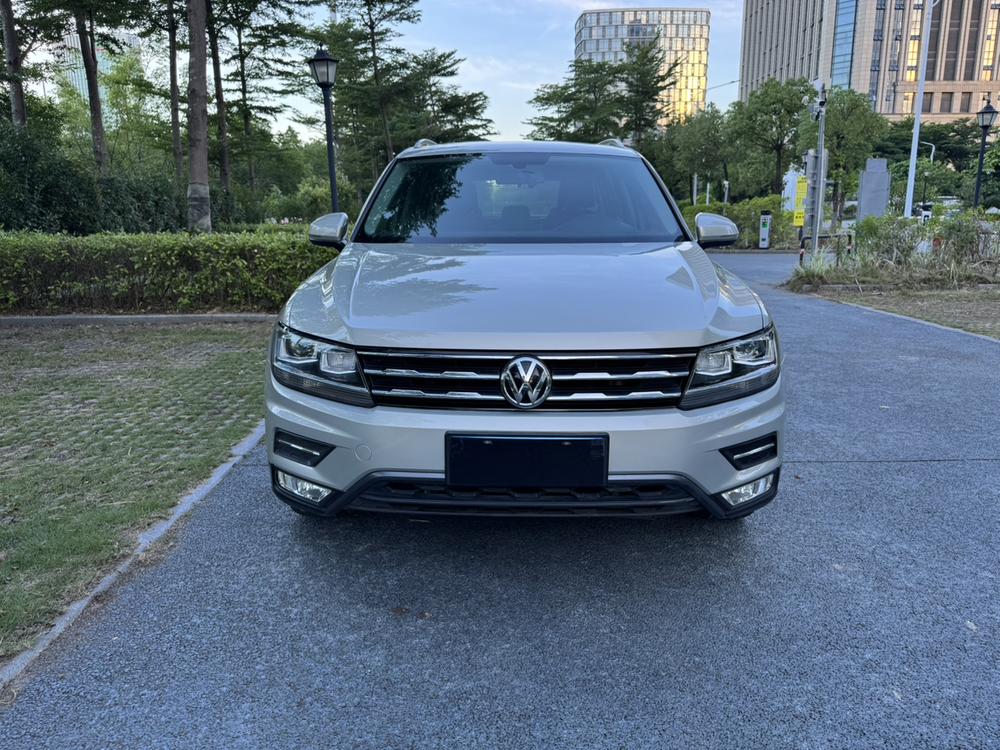 Volkswagen Tiguan L