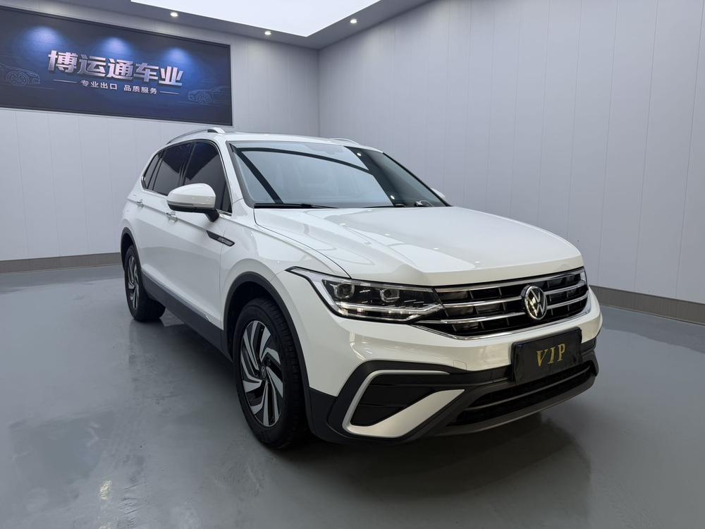 Volkswagen Tiguan L