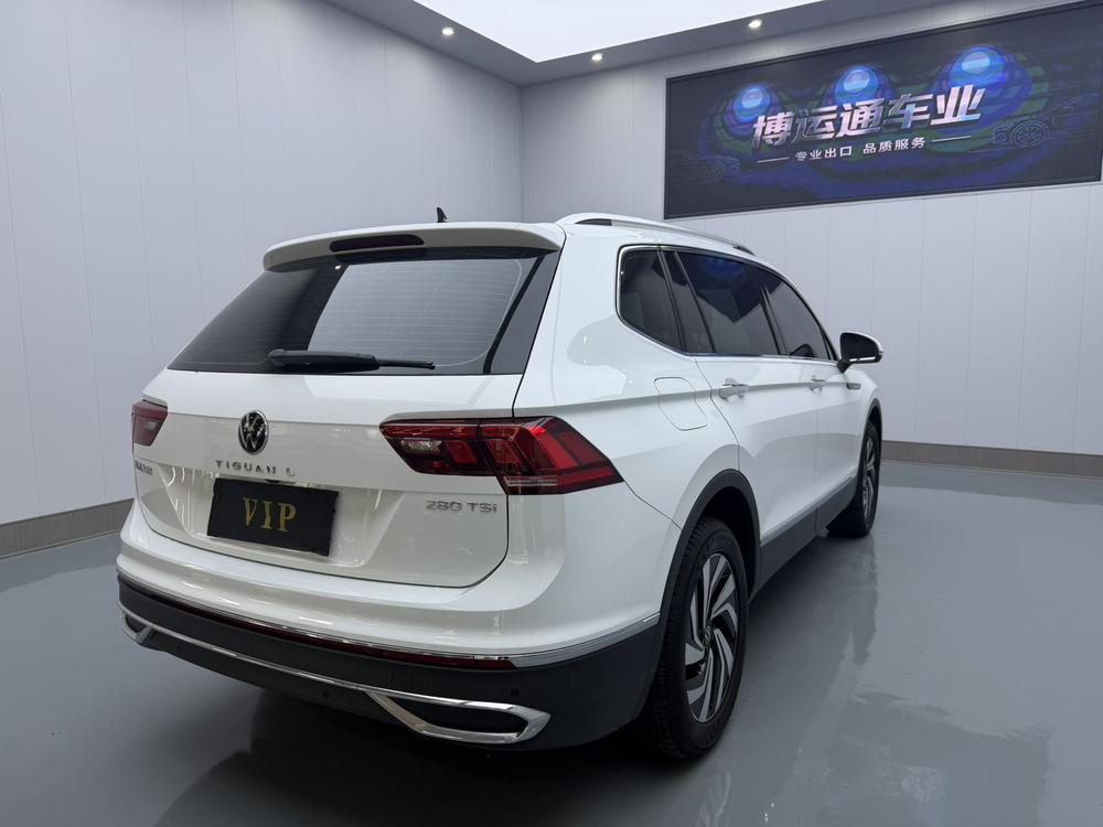 Volkswagen Tiguan L
