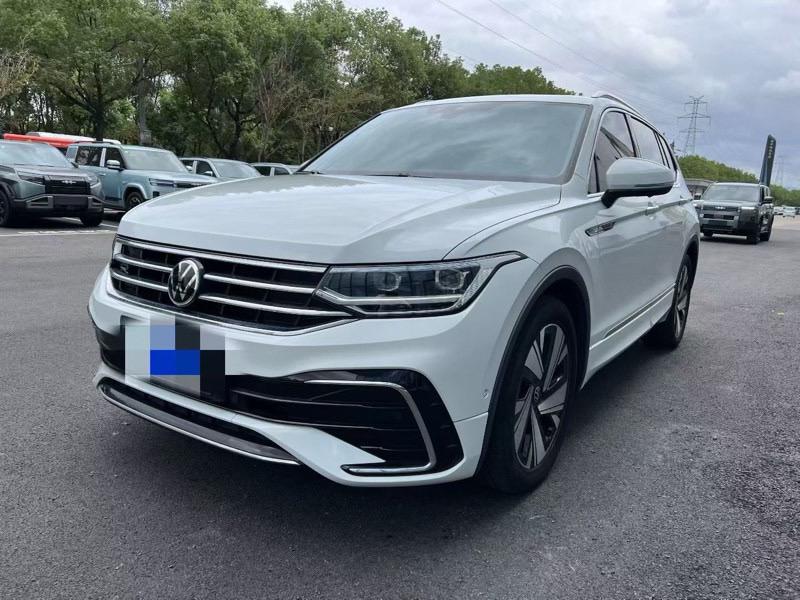 Volkswagen Tiguan L