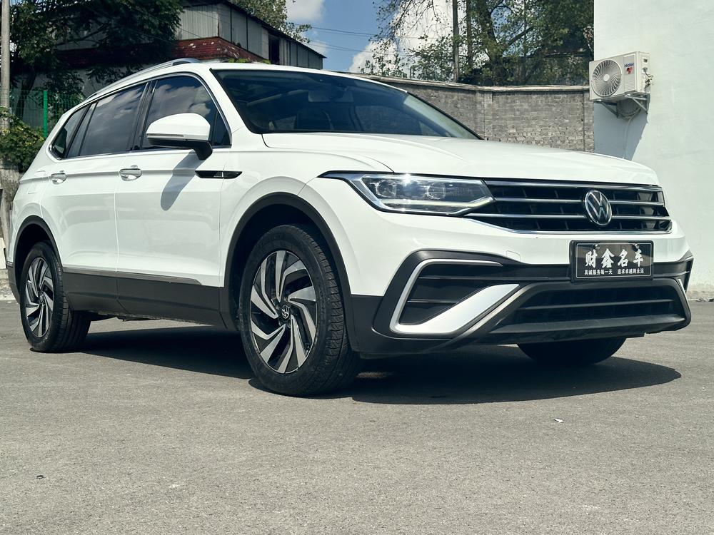 Volkswagen Tiguan L