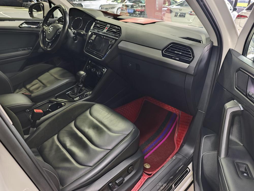 Volkswagen Tiguan L