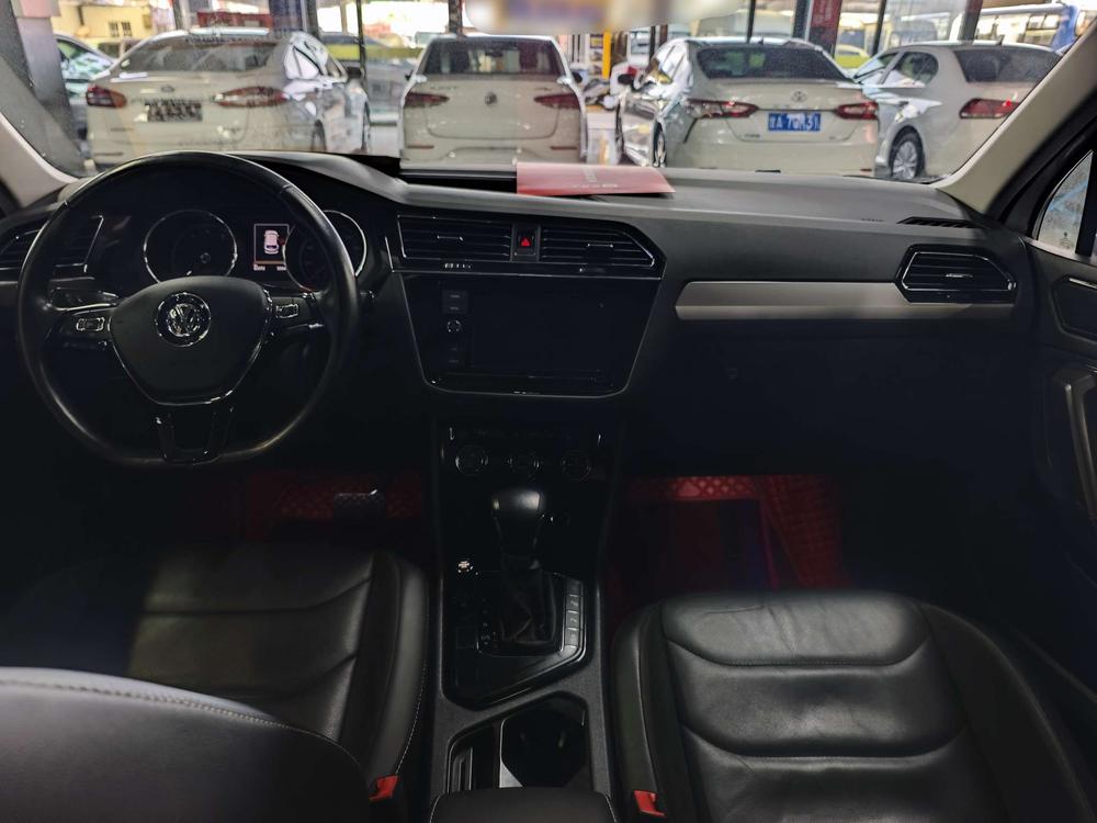 Volkswagen Tiguan L