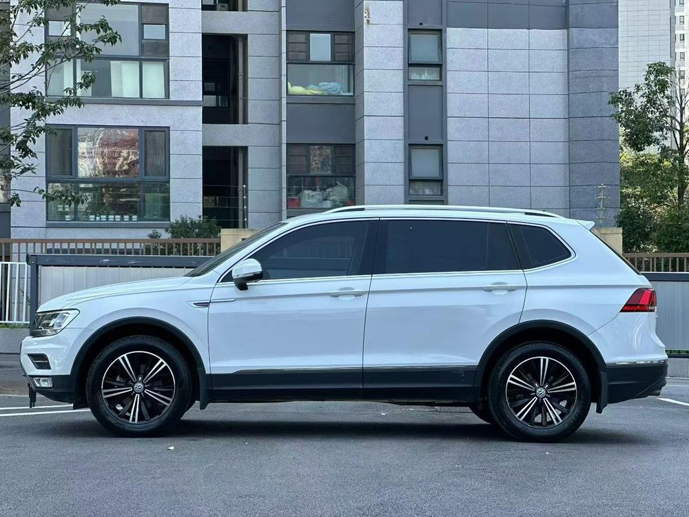 Volkswagen Tiguan L