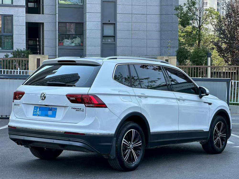 Volkswagen Tiguan L